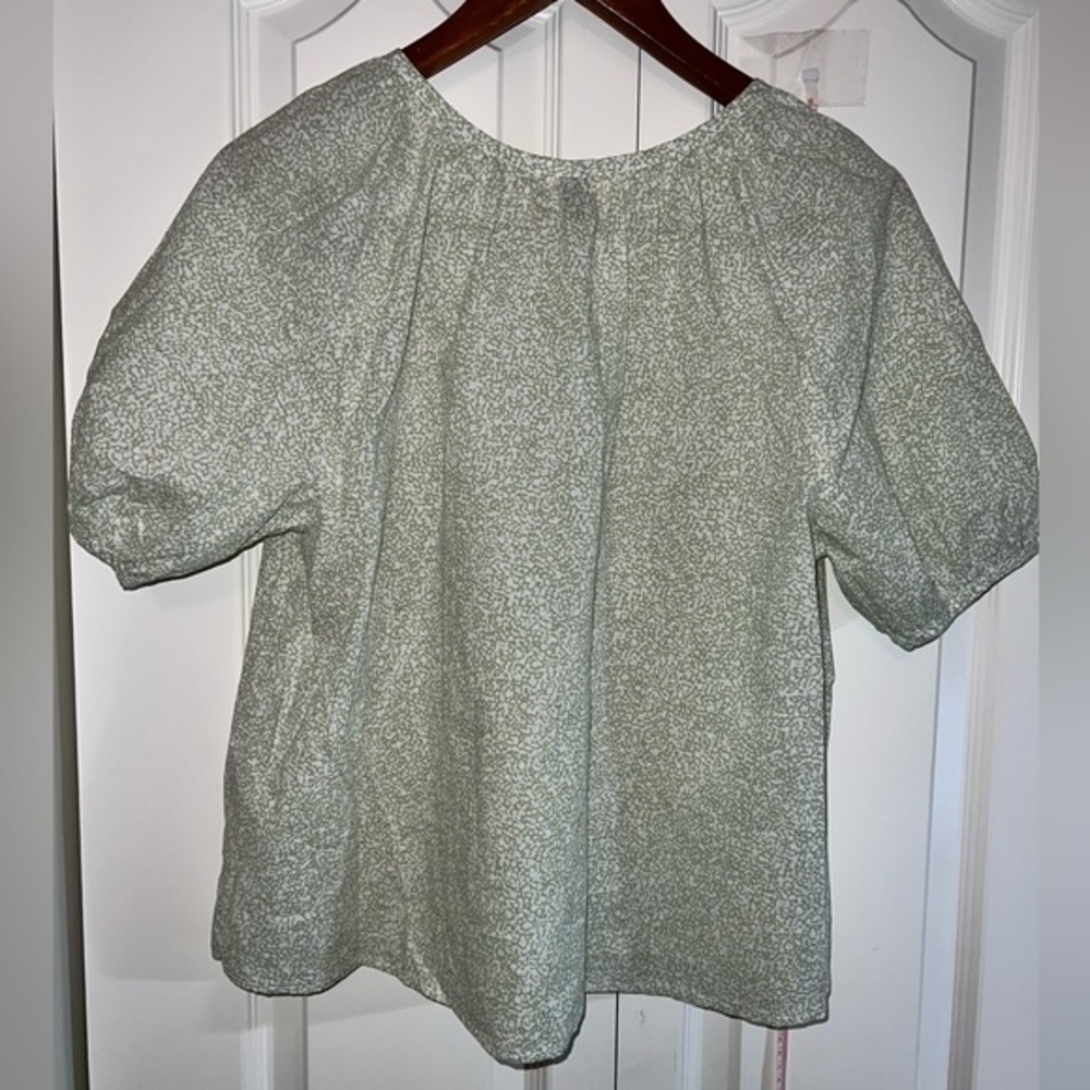 Universal thread  Women’s S. Blouse.  Color: green. NWT. - Picture 5 of 5
